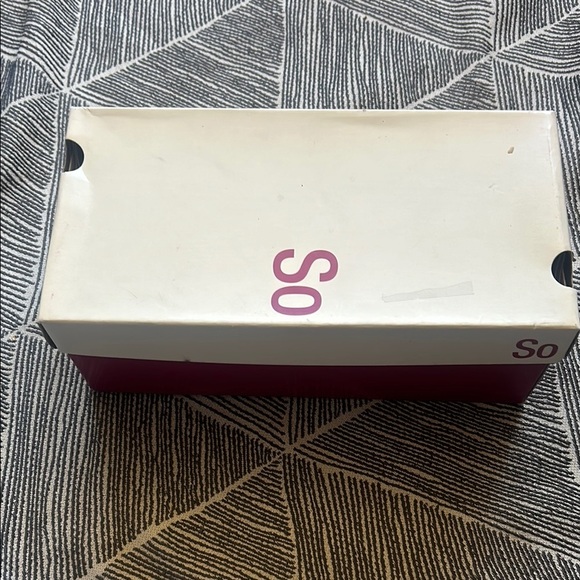 Women's Stylish Sandals - color Kol brand So size 8.5 - Picture 9 of 9